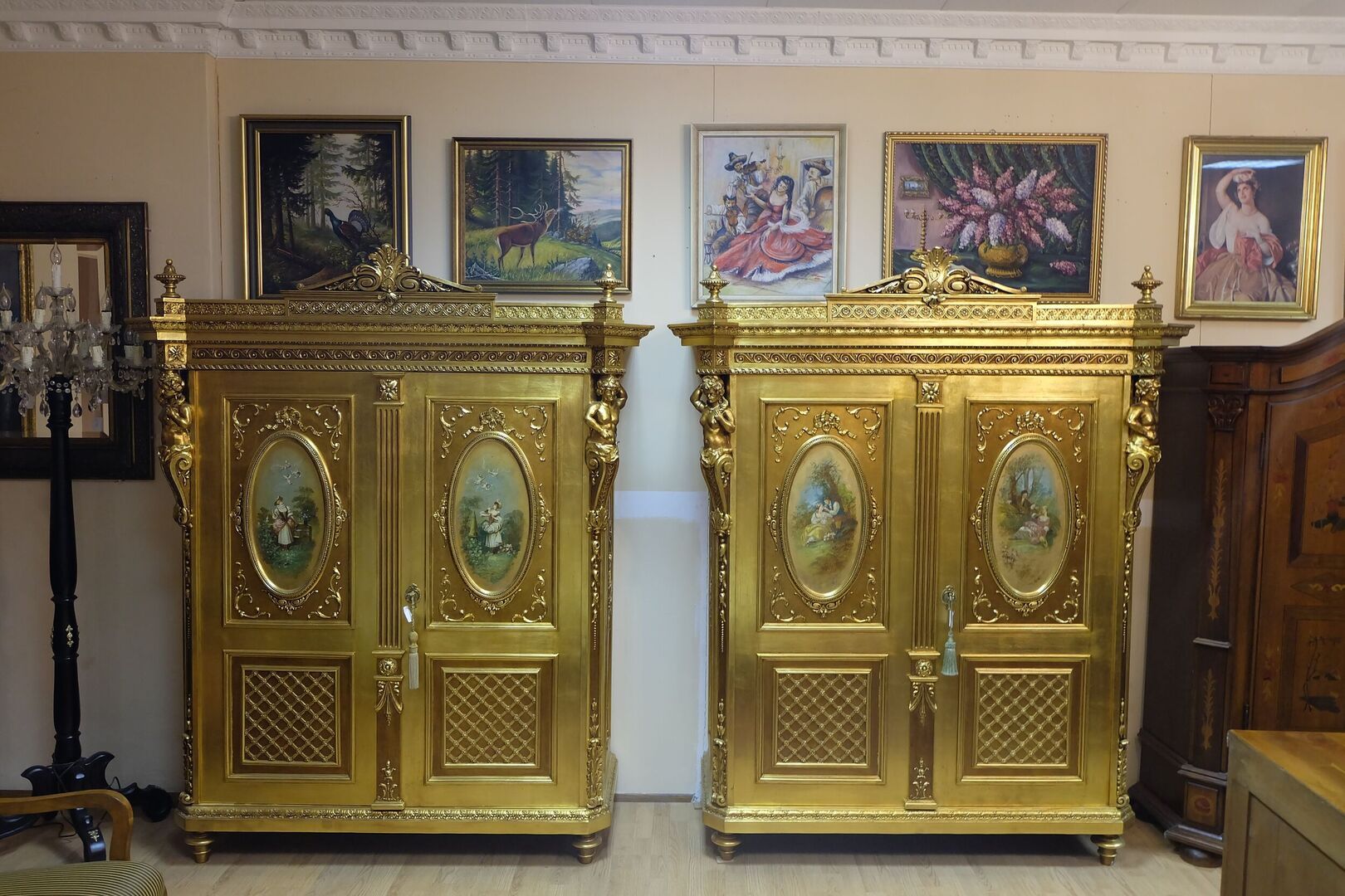 zwei wunderschöne Prunkkästen